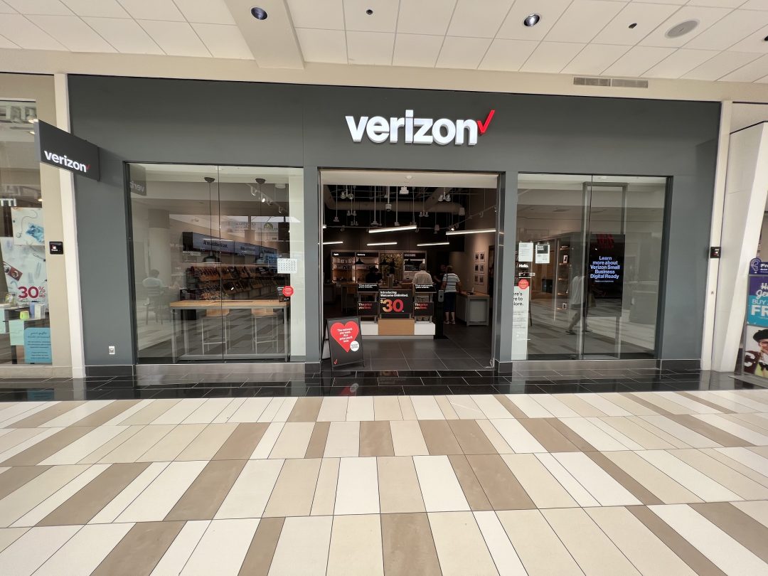 Verizon – Commercial Tenant fit up Crossgates Mall Albany NY